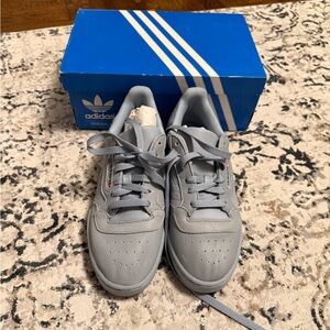 NEVER WORN adidas Yeezy Powerphase Calabasas Grey size 6.5 Men